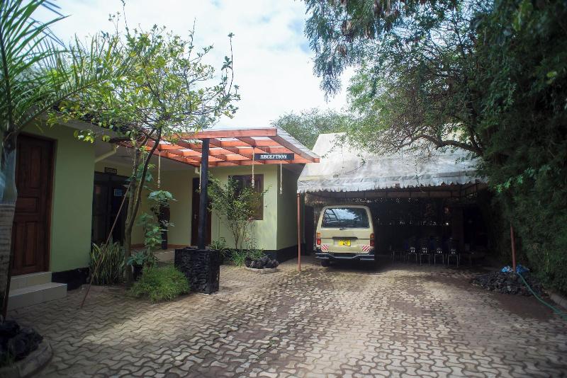 Arusha Giraffe Lodge image