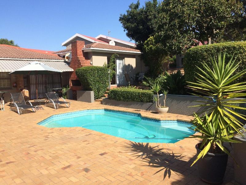 Maroela House image