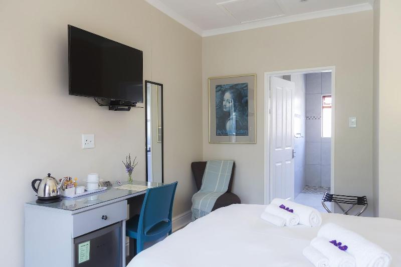 Maroela House image