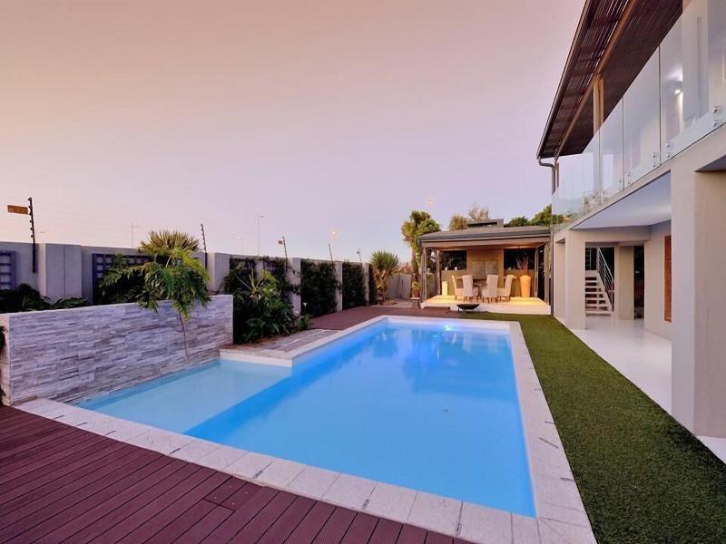 Grand Blue.D Boutique Guesthouse image