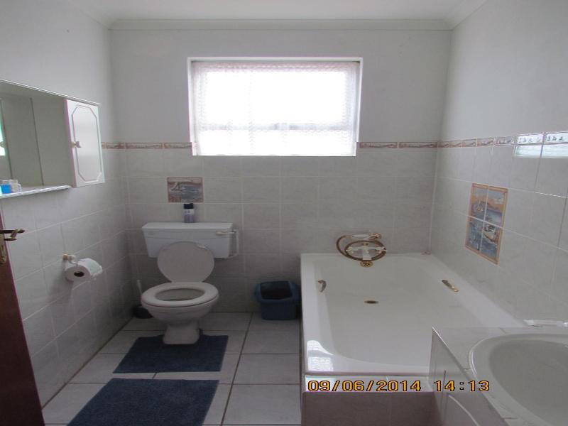 Blue Horizon Bay Guest House image