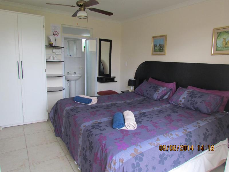 Blue Horizon Bay Guest House image
