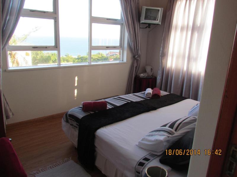 Blue Horizon Bay Guest House image