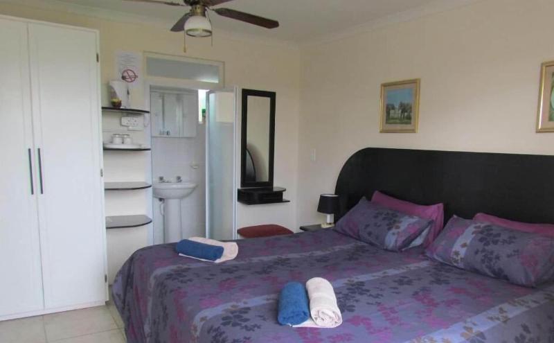 Blue Horizon Bay Guest House image