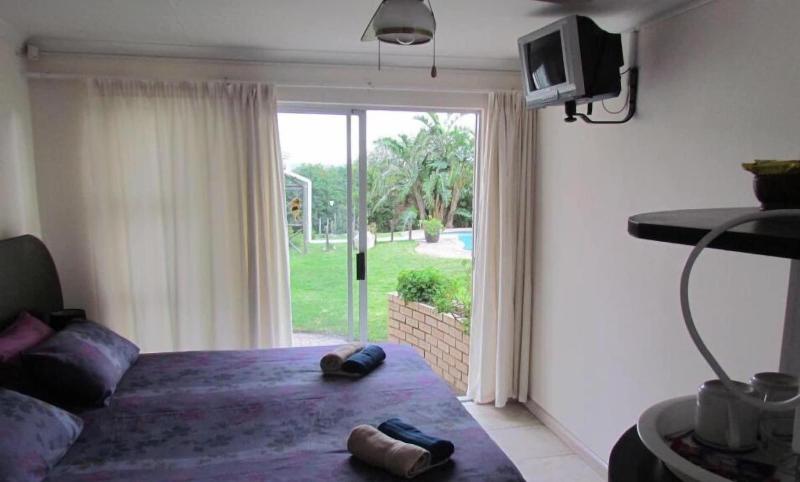 Blue Horizon Bay Guest House image
