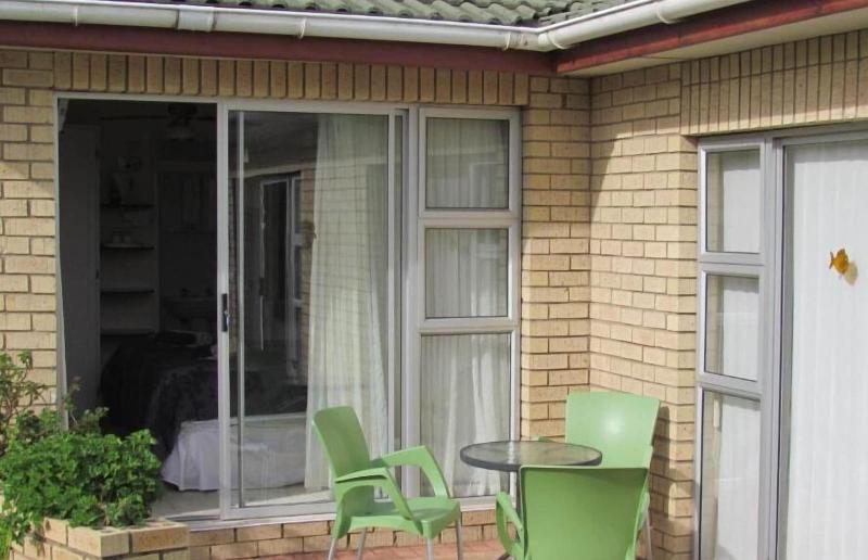 Blue Horizon Bay Guest House image