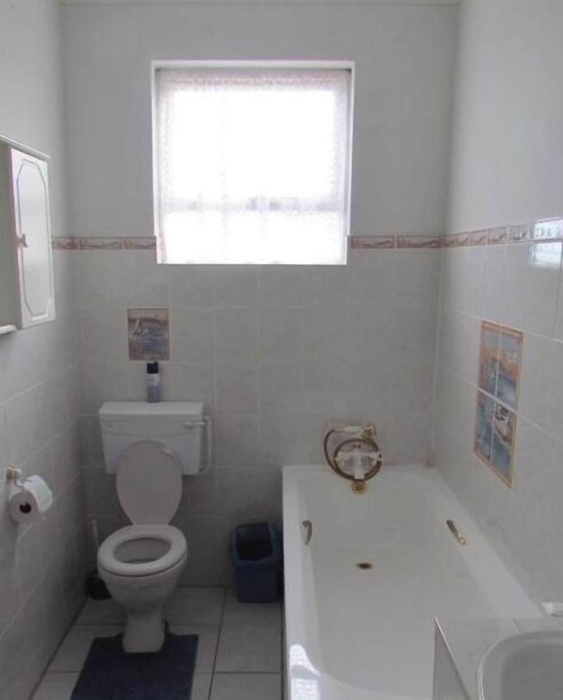 Blue Horizon Bay Guest House image