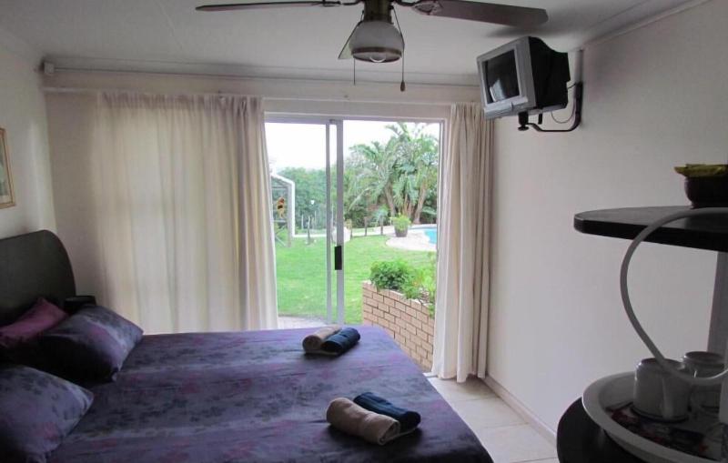 Blue Horizon Bay Guest House image