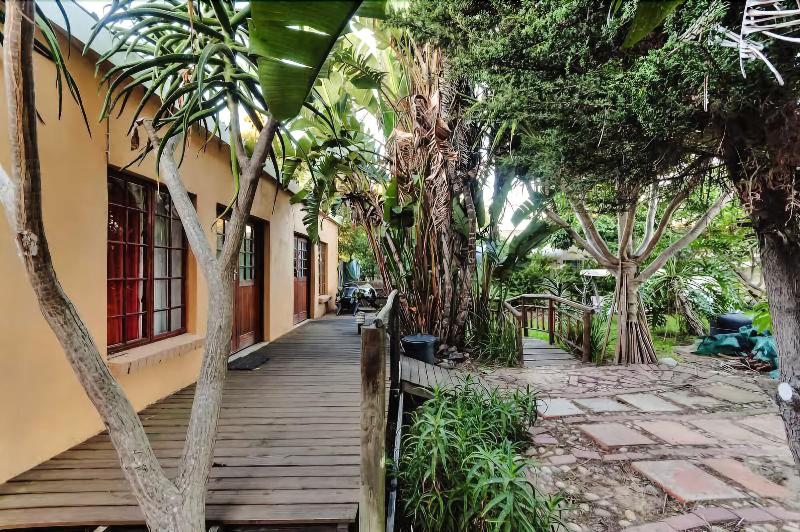 Amanzi Guest House image