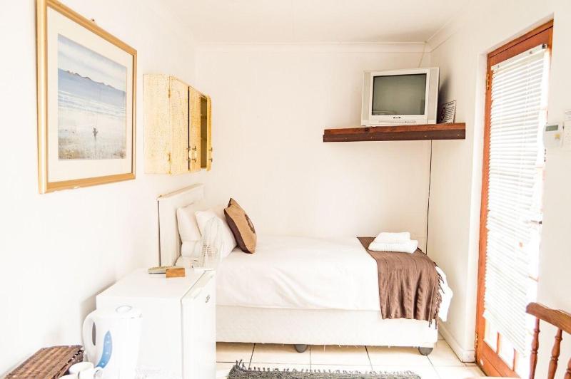Amanzi Guest House image