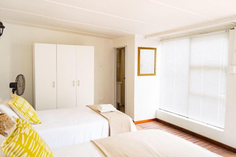 Amanzi Guest House image