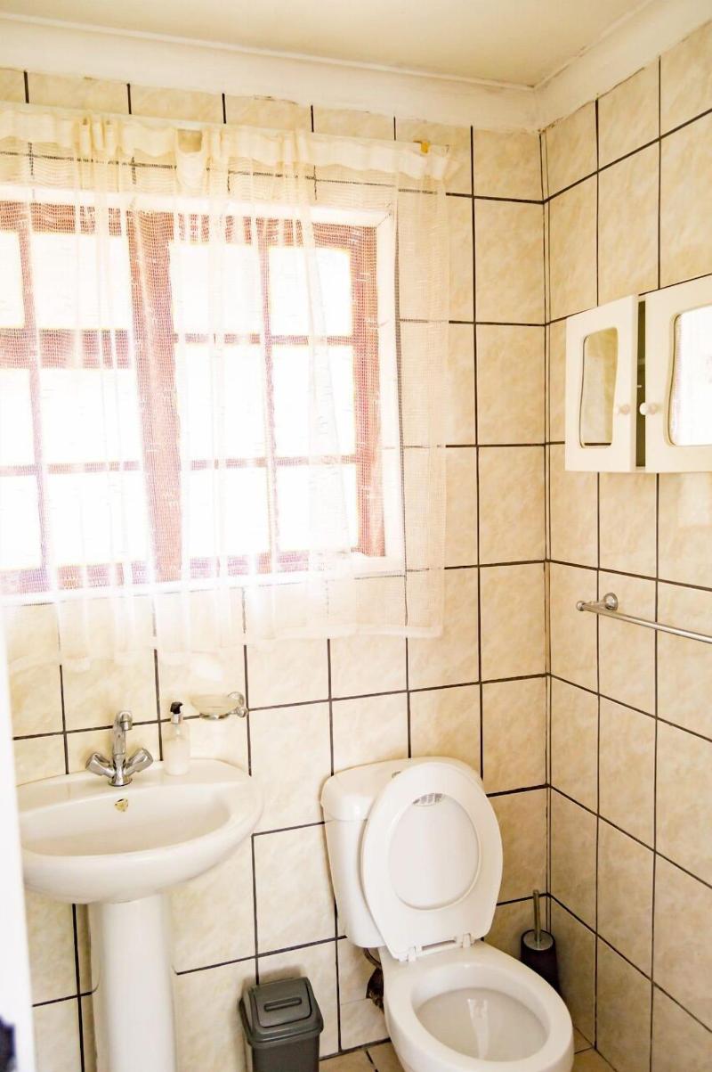 Amanzi Guest House image
