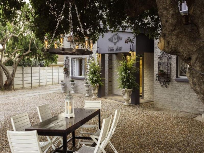 Villa Petit image