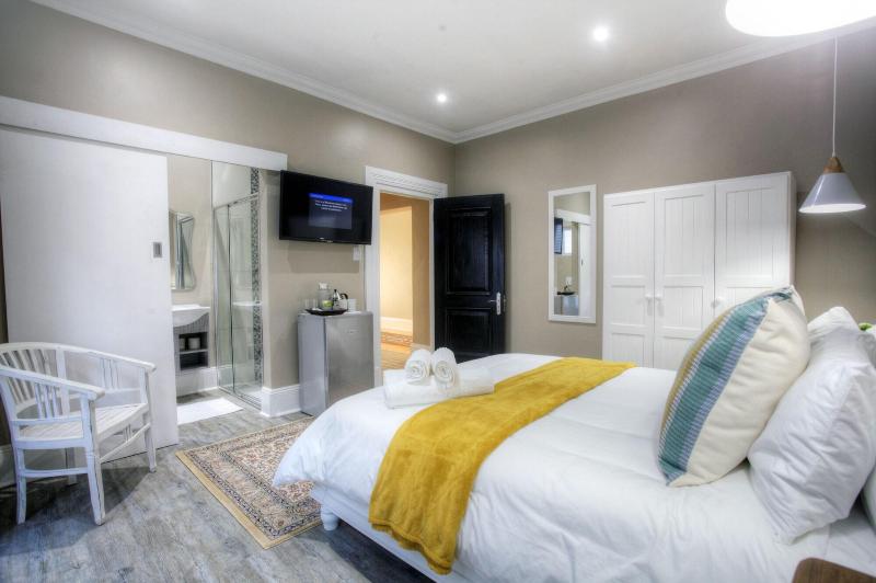23 On Glen Guest House image