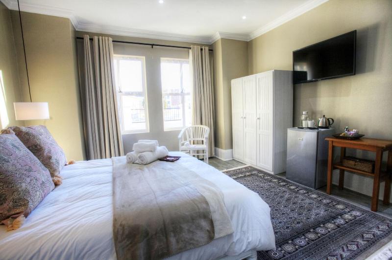 23 On Glen Guest House image