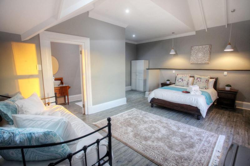 23 On Glen Guest House image