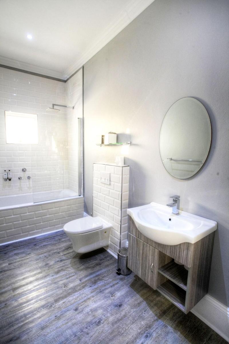 23 On Glen Guest House image