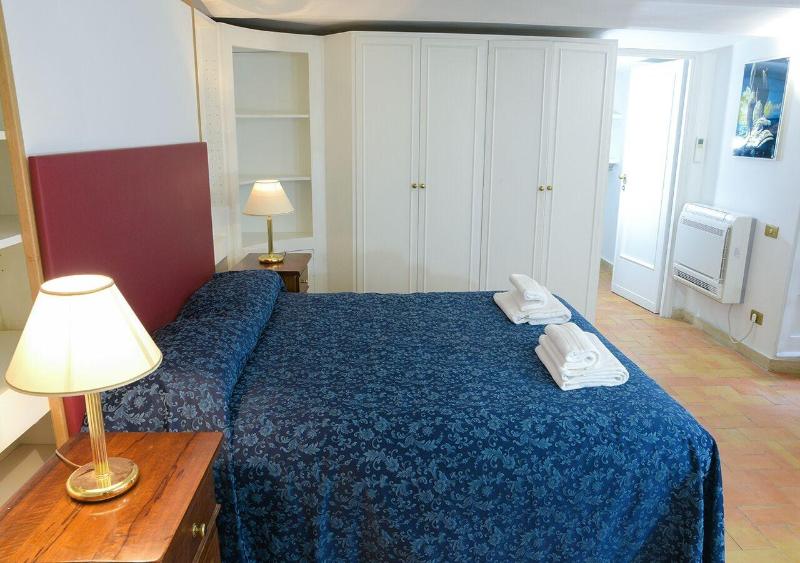 Farnese Suite Dream S&AR image