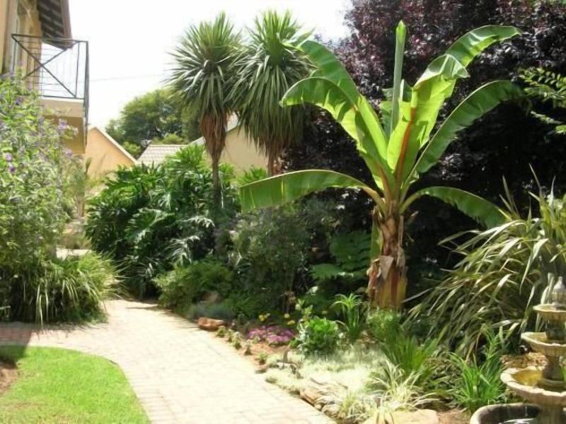 Elizabeth Lodge image
