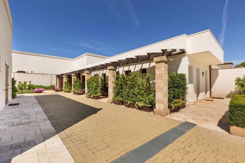 Mediterranea Residence image