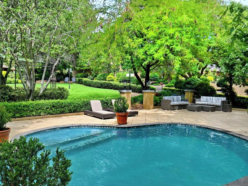 Black Eagle Boutique Hotel And Conferences image