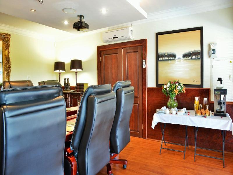 Stirling Manor Boutique Guest House image
