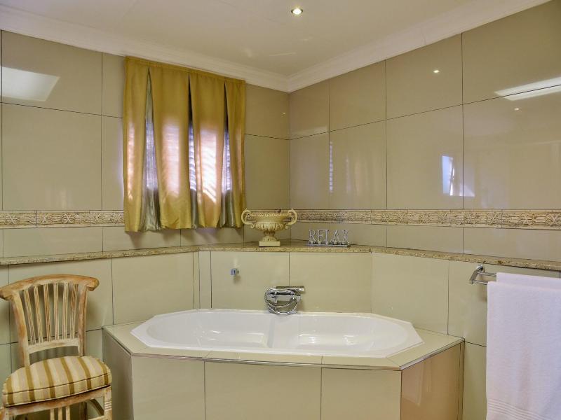 Stirling Manor Boutique Guest House image