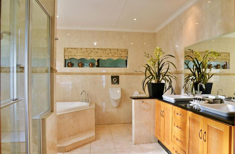 Stirling Manor Boutique Guest House image