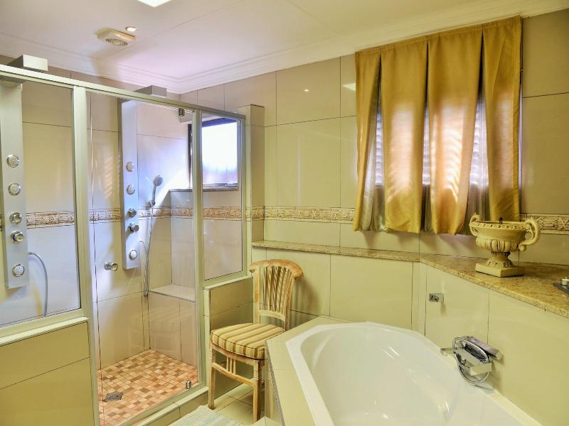 Stirling Manor Boutique Guest House image