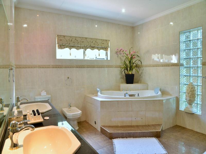 Stirling Manor Boutique Guest House image