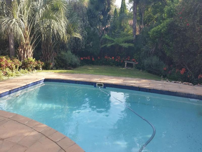 Royal Ridge Guest House And Apartments image