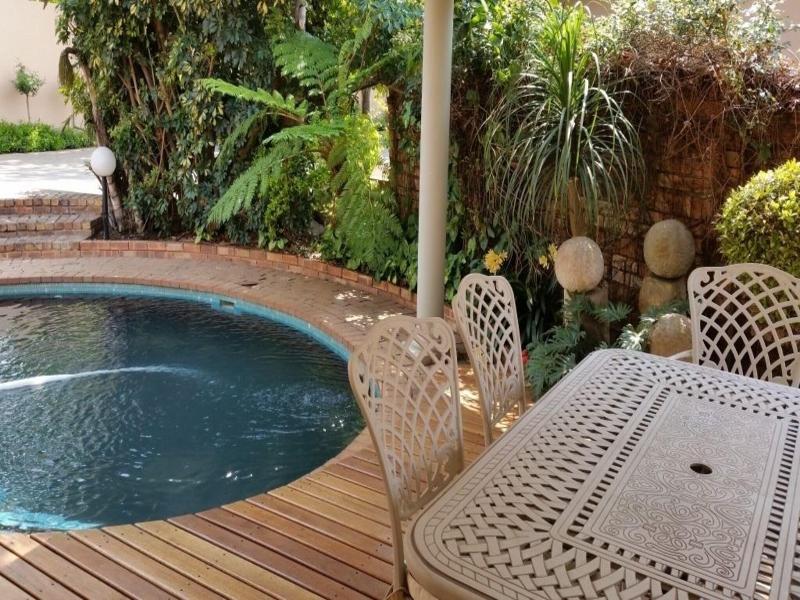 Royal Ridge Guest House And Apartments image