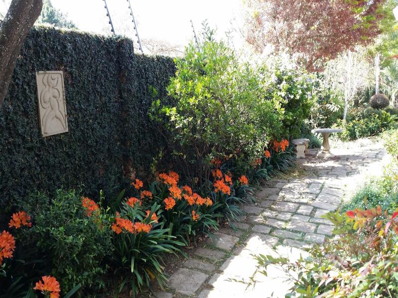 Royal Ridge Guest House And Apartments image