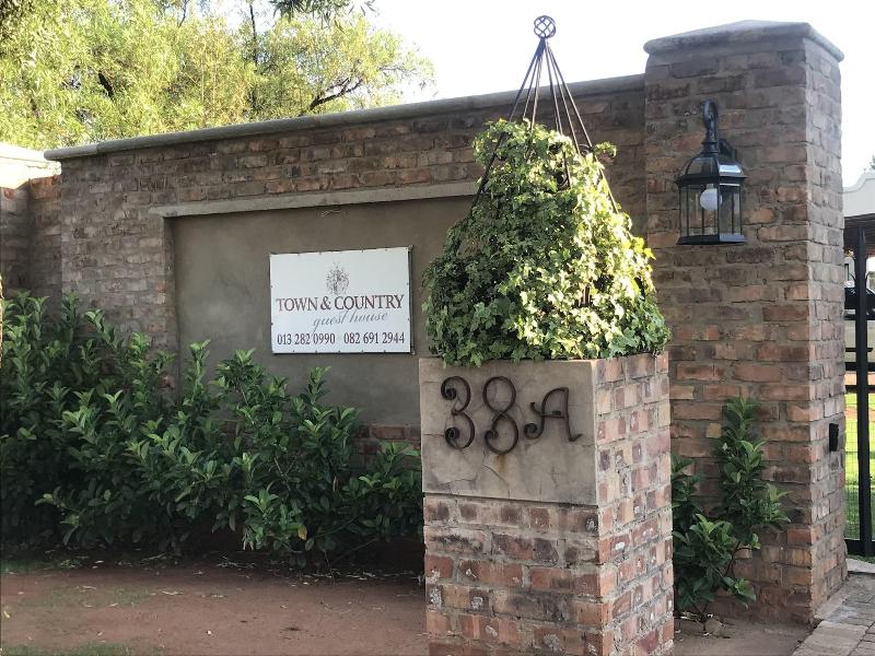 Town And Country Guest House