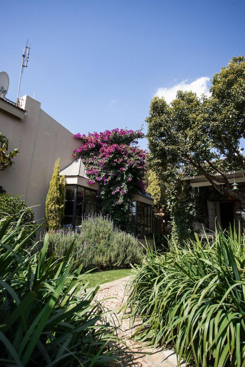 Town And Country Guest House
