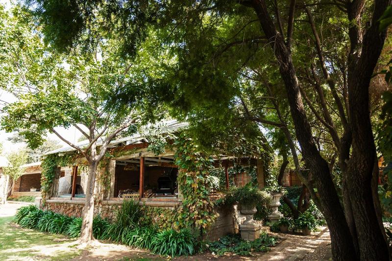 Town And Country Guest House
