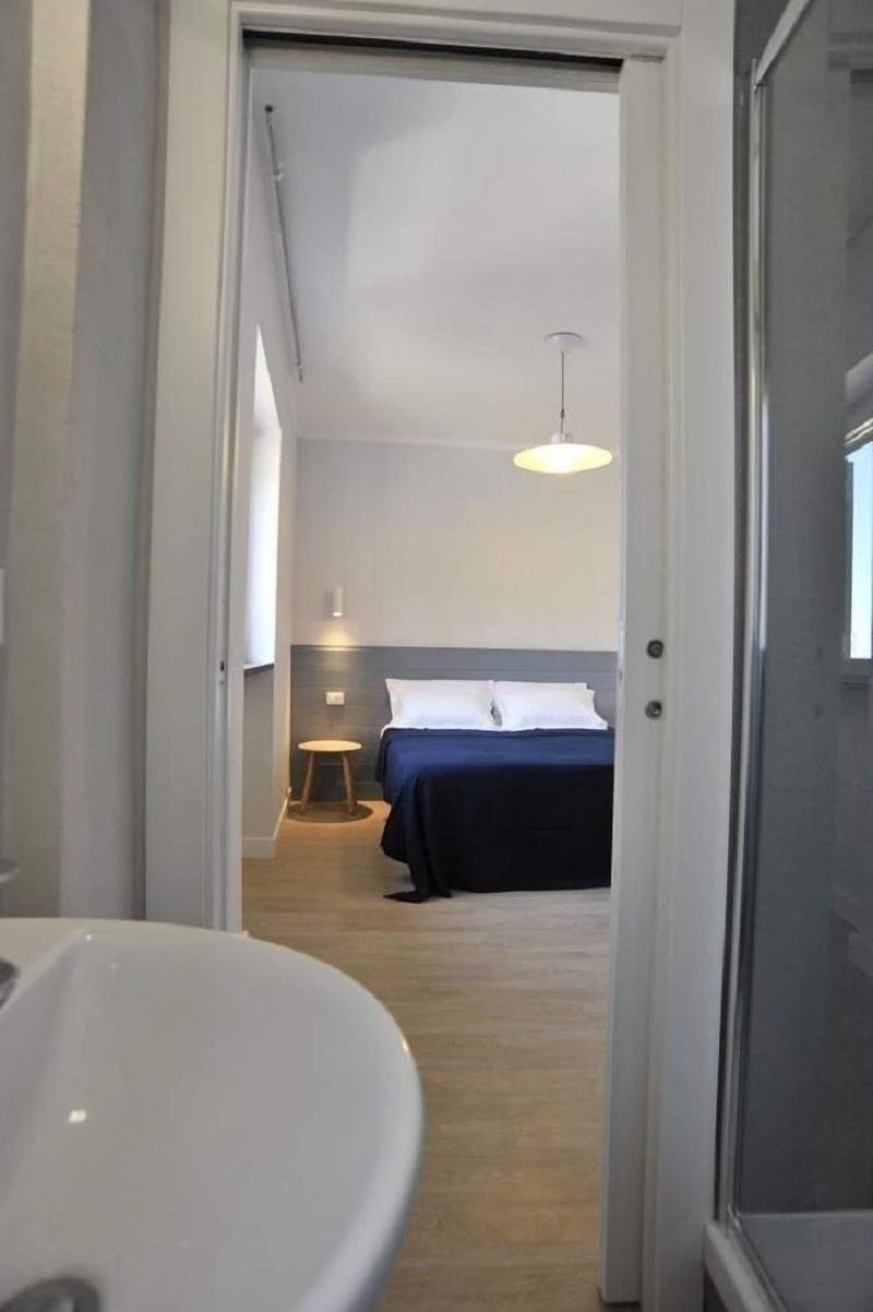 Aquarium Rooms image