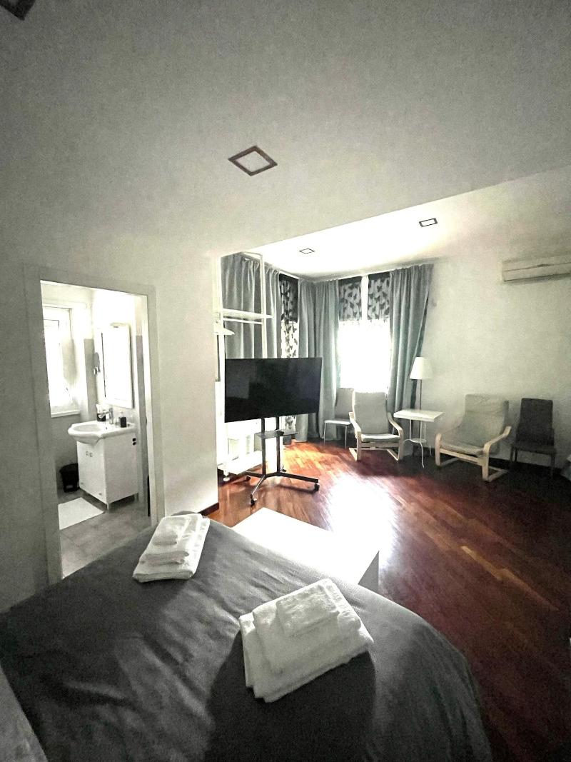 Garden Of Rome Guesthouse image