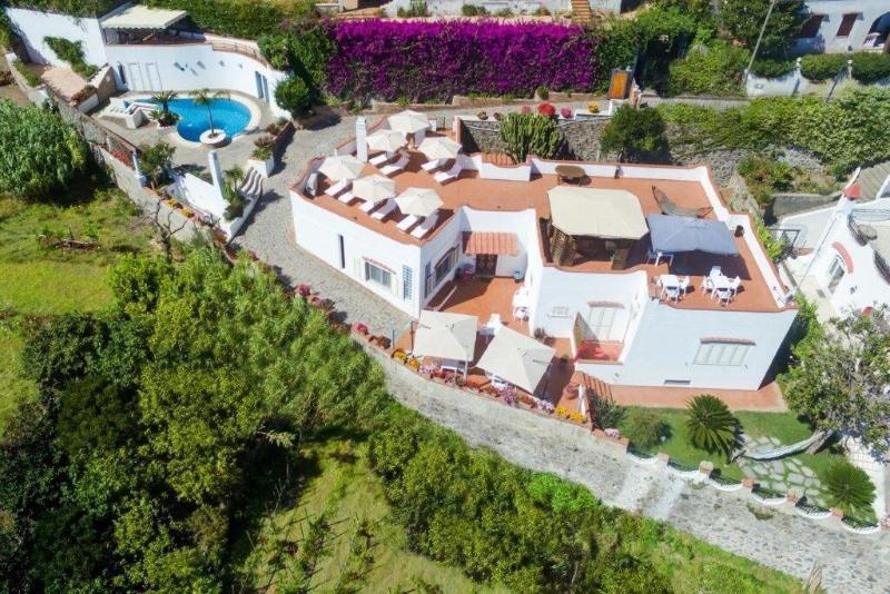Villa Araucaria image