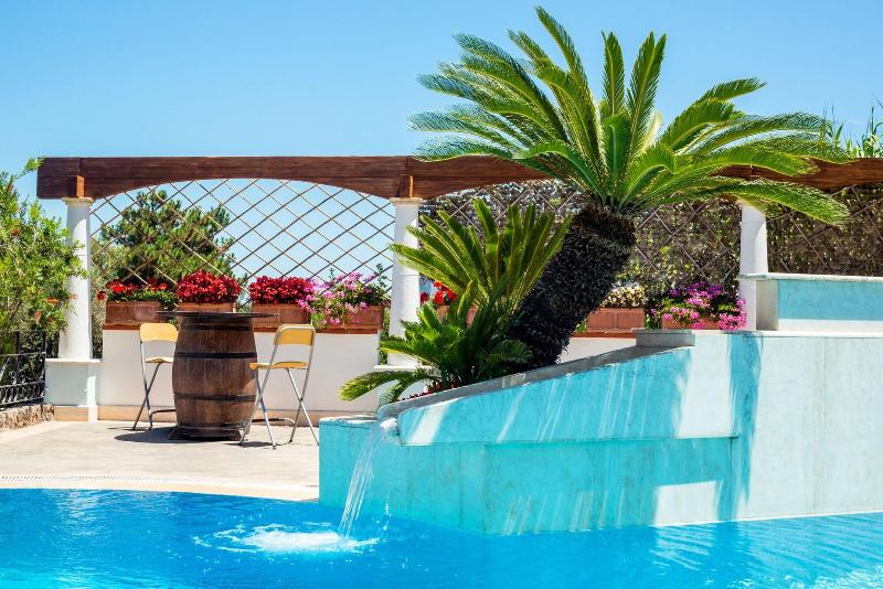 Villa Araucaria image