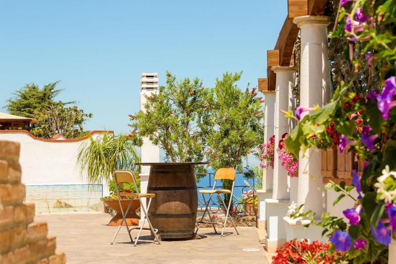 Villa Araucaria image