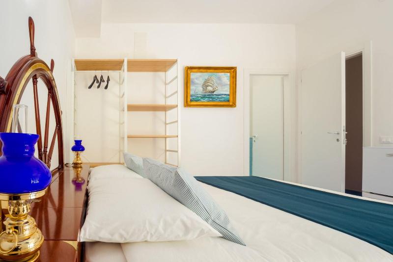 Villa Araucaria image