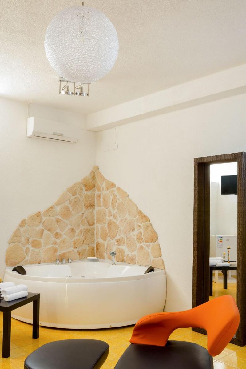Villa Araucaria image