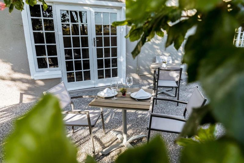 Le Petit Chateau image
