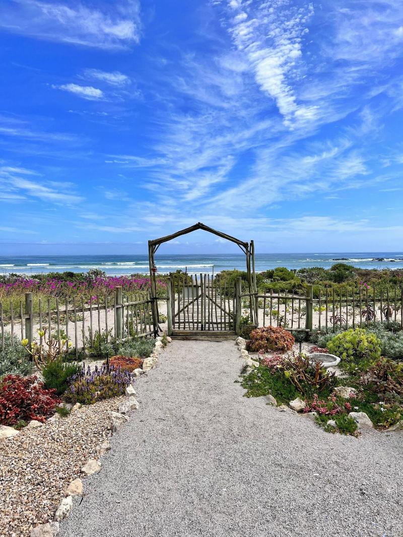 Baywatch Villa Guest House And Self Catering Accom