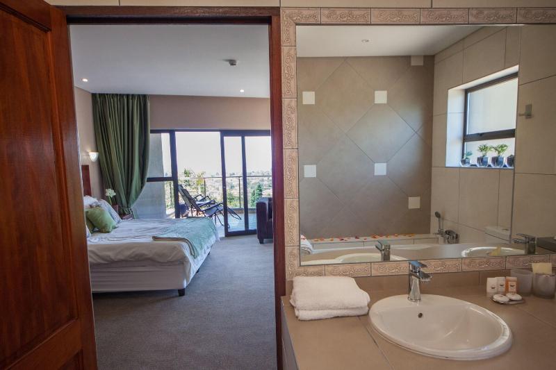 Over The Moon Guesthouse image
