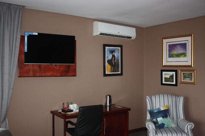 Over The Moon Guesthouse image