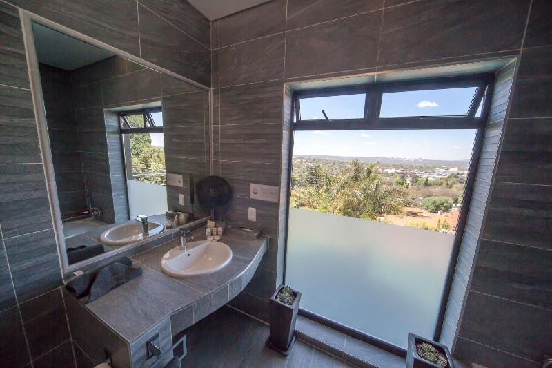 Over The Moon Guesthouse image