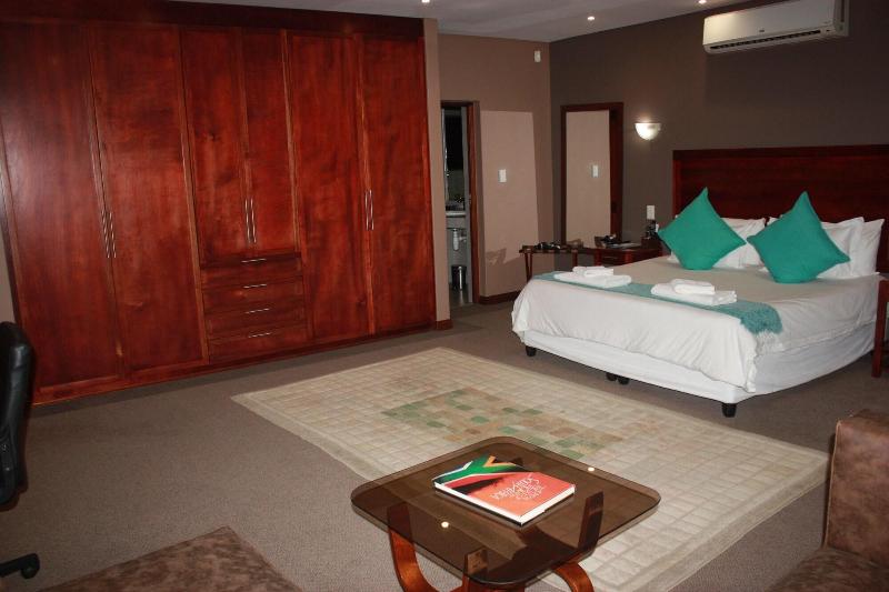 Over The Moon Guesthouse image