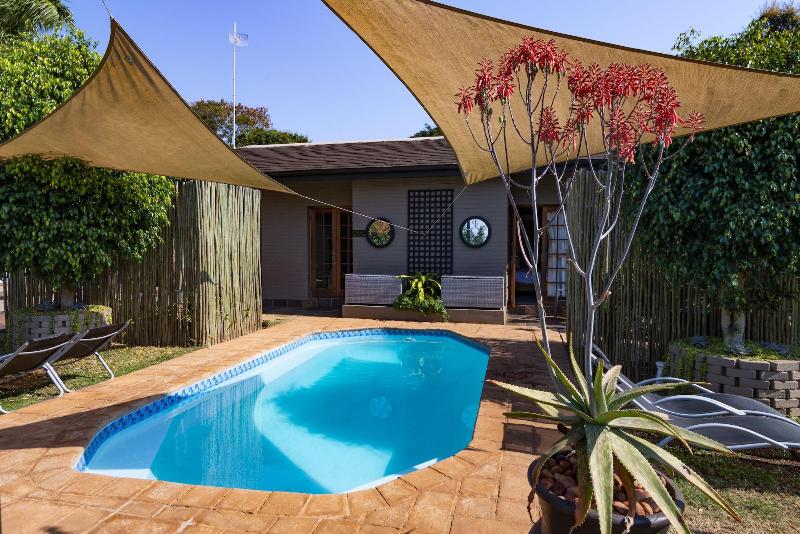 Ama Zulu Guesthouse And Safaris